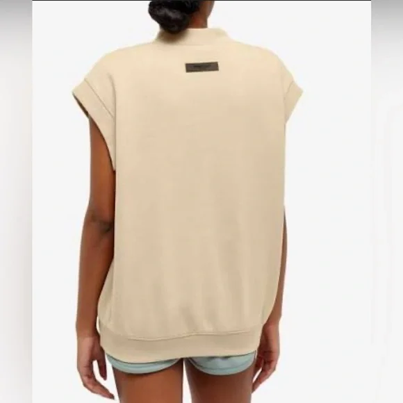 Fear of God Essentials V-Neck Vest in Sand - Picture 3 of 7